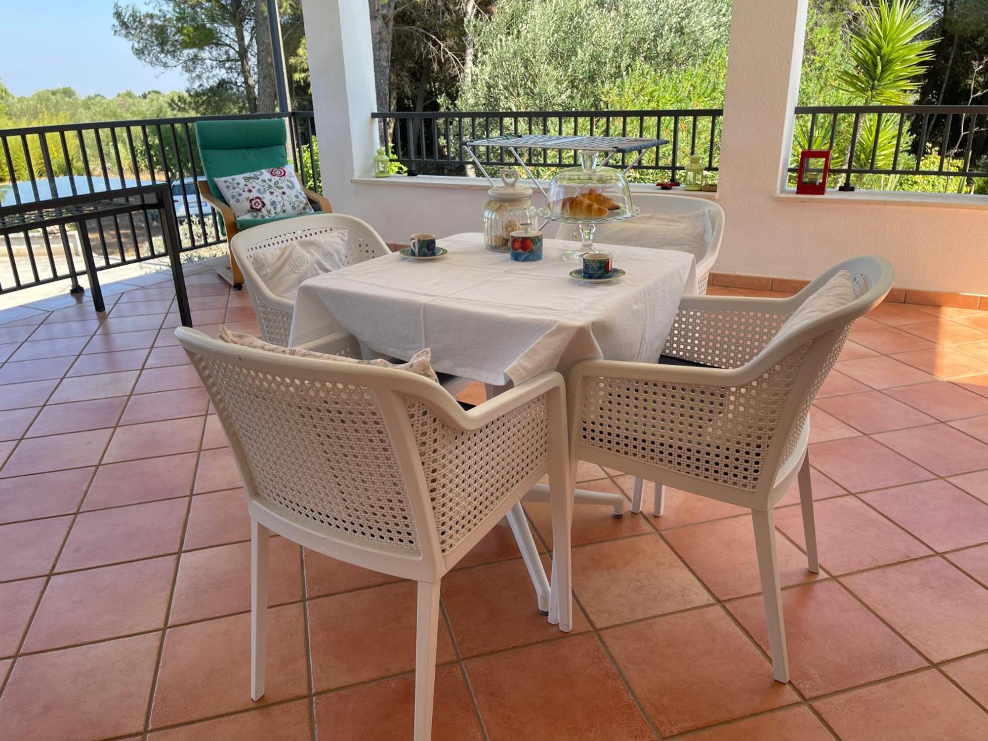 Da Ksenia Hotel Ceglie Messapica Bagian luar foto